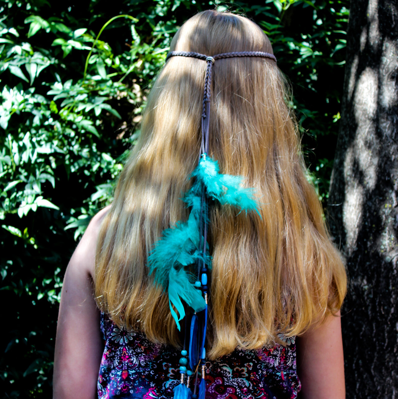 Visual Reference: Azure Plume Feathered Headband