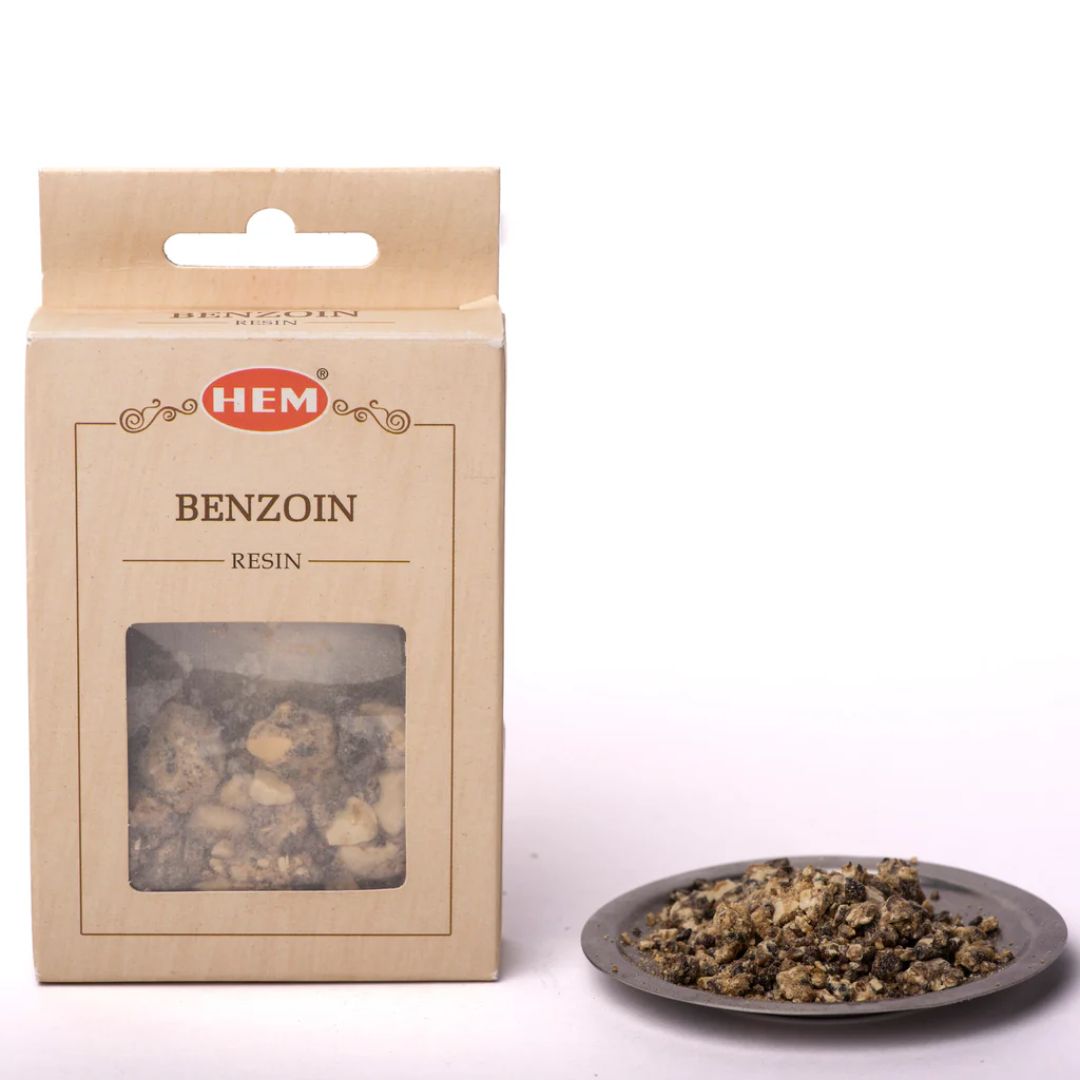 HEM Benzoin resin packaging with a small dish of benzoin resin on a white background