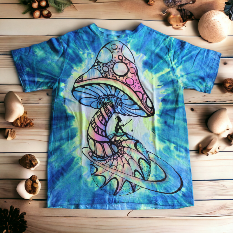 Hand-painted fantasy mushroom men's tee