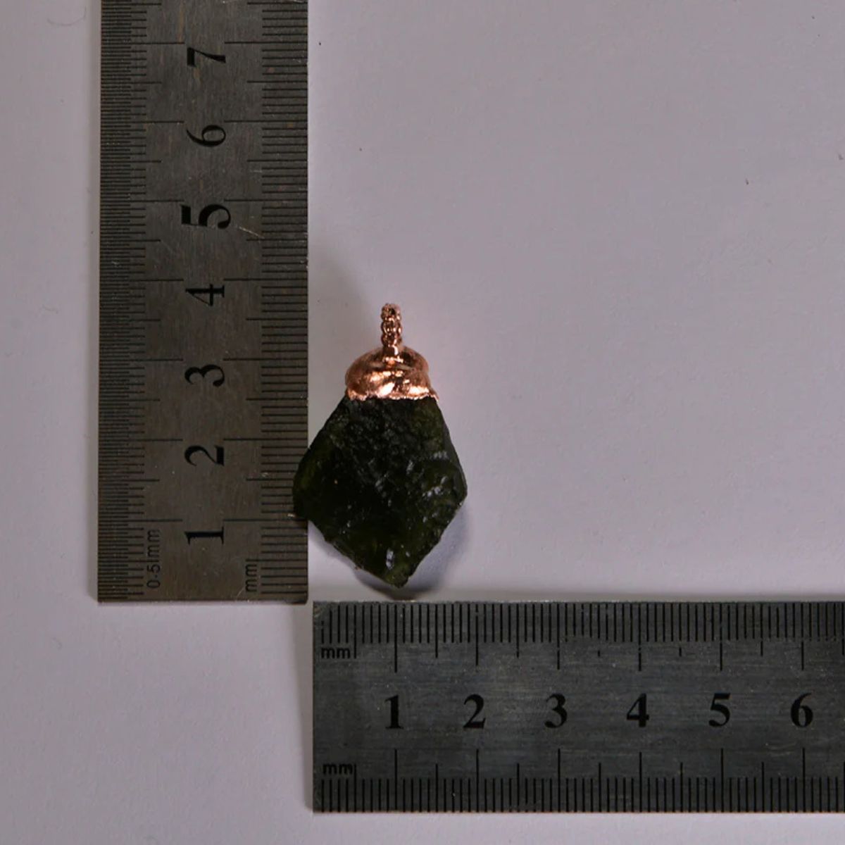 Moldavite Pendant Size Reference – Authentic Meteorite Crystal Measurement