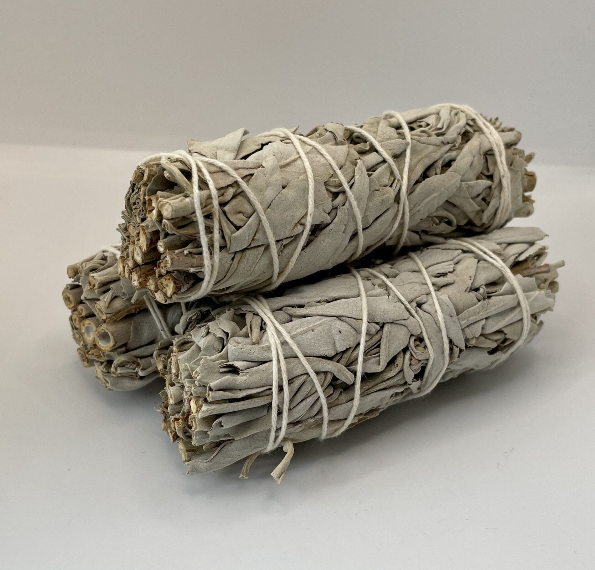 Californian White Sage Smudge Stick - Compact 10cm for Spiritual Cleansing